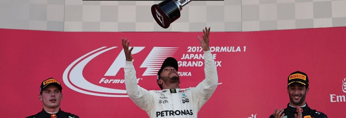 Hamilton vence o GP do Japão e fica perto do tetra