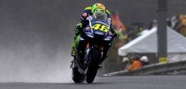 Rossi diz ter “sorte” por não ter se machucado em acidente em treino livre