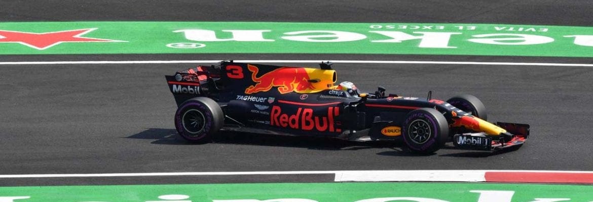 Com os seis primeiros separados por meio segundo, Ricciardo lidera TL2 para o GP do México