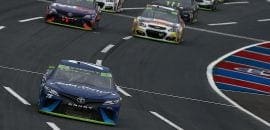Martin Truex Jr. garante sua sexta vitória da temporada em Charlotte