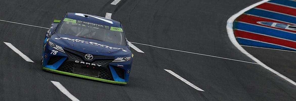 Martin Truex Jr. garante sua sexta vitória da temporada em Charlotte