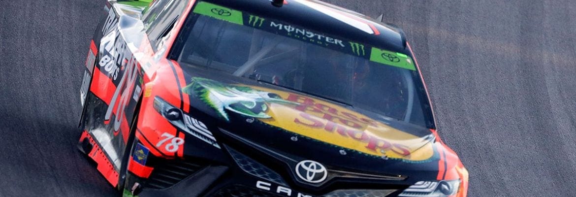 Martin Truex Jr vence etapa do Kansas e amplia liderança dos playoffs