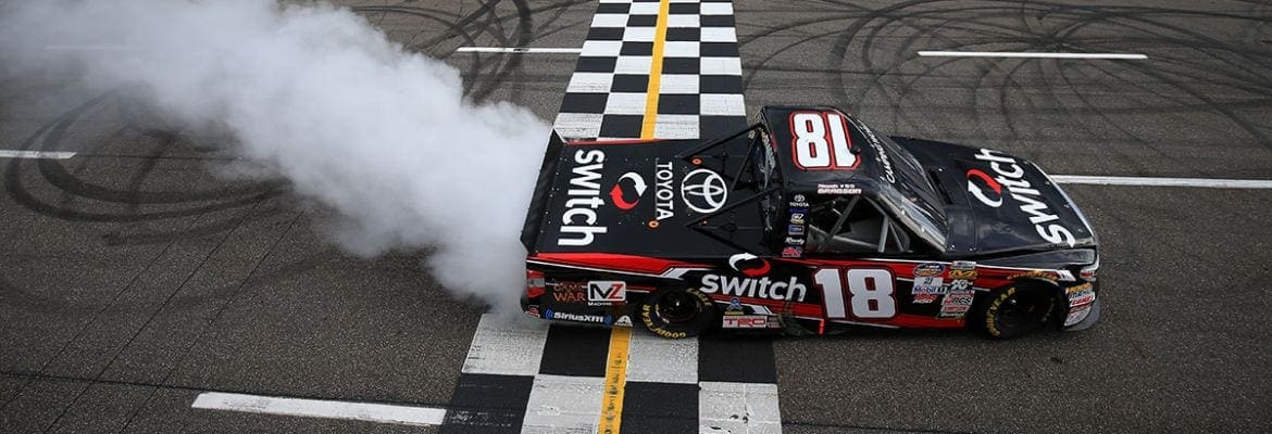 Noah Gragson garante primeira vitória na NASCAR Truck Series