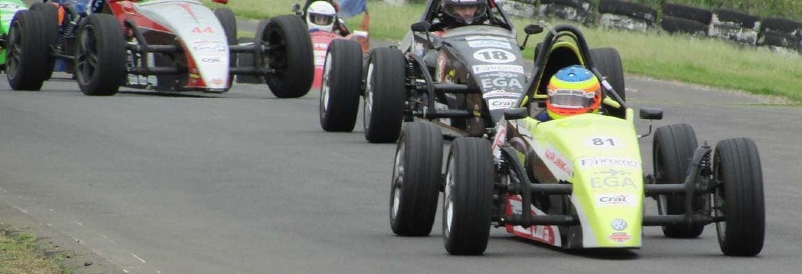 Novos pilotos participam de prova especial da Fórmula Vee com prêmios de R$ 40 mil