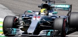 Hamilton comanda a sexta-feira em Interlagos