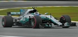 Hamilton bate e Bottas larga na frente em Interlagos