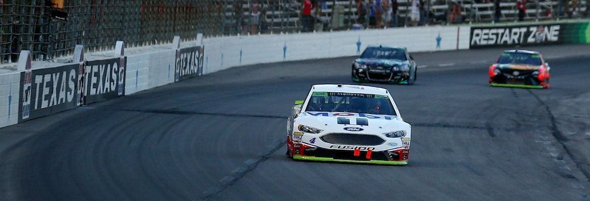 Kevin Harvick vence etapa do Texas e garante vaga na decisão dos playoffs
