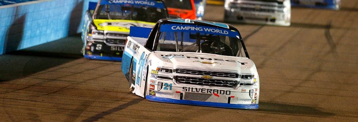 Truck Series: Johnny Sauter sobrevive a confusão e ganha etapa de Phoenix