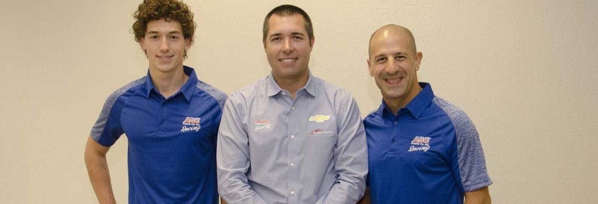 AJ Foyt contrata Matheus Leist para correr na Fórmula Indy