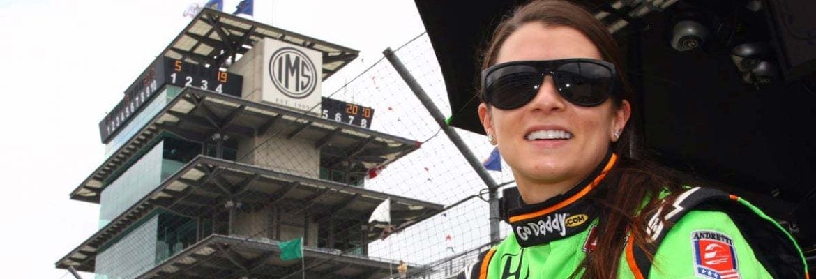 Pioneiras do automobilismo: conheça mulheres que fizeram história e quebraram barreiras