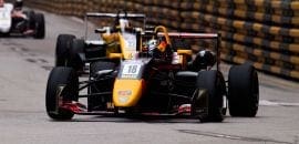 Brasileiro e austríaco batem na última curva e Daniel Ticktum vence o GP de Macau
