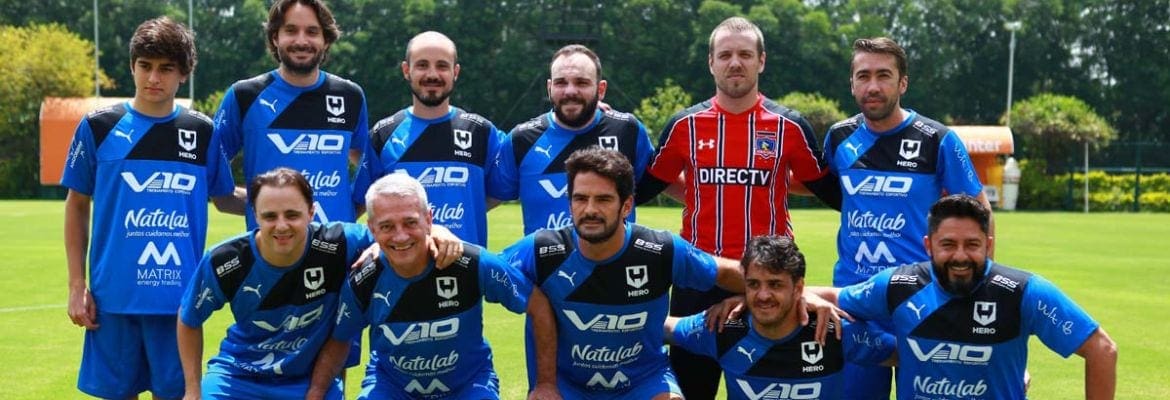 Futebol V10 de pilotos tem dia memorável com Felipe Massa e companhia