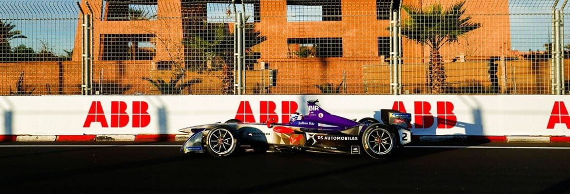 Sam Bird comemora terceiro lugar mesmo com grave problema técnico