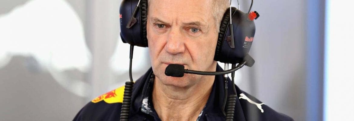 Especulações sugerem que a Aston Martin fez uma oferta para atrair Adrian Newey