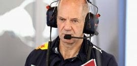 Especulações sugerem que a Aston Martin fez uma oferta para atrair Adrian Newey