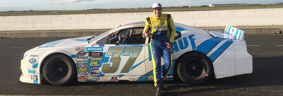 Rapha Campos testa carro da Euro Nascar na França