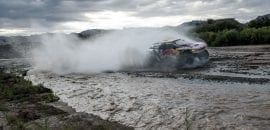 Dakar: Peterhansel se recupera, mas Sainz segue na liderança