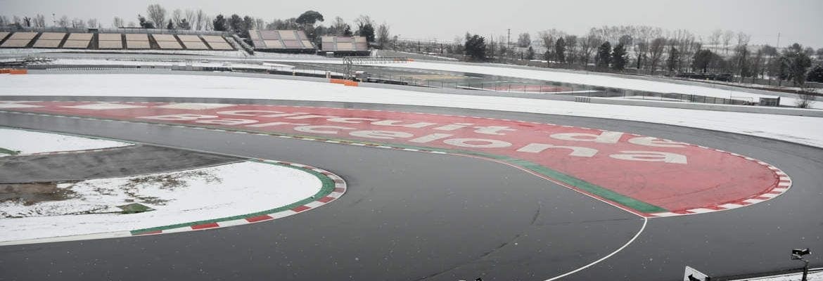 Neve e frio atrapalham terceiro dia de testes da F1 em Barcelona