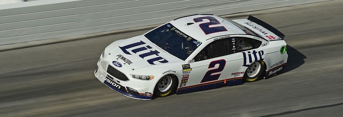 Brad Keselowski fatura etapa extracampeonato da NASCAR em Daytona