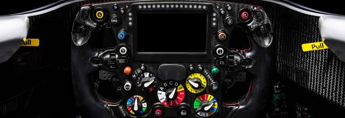 Charles Leclerc surpreso pelo número de botões no volante da F1