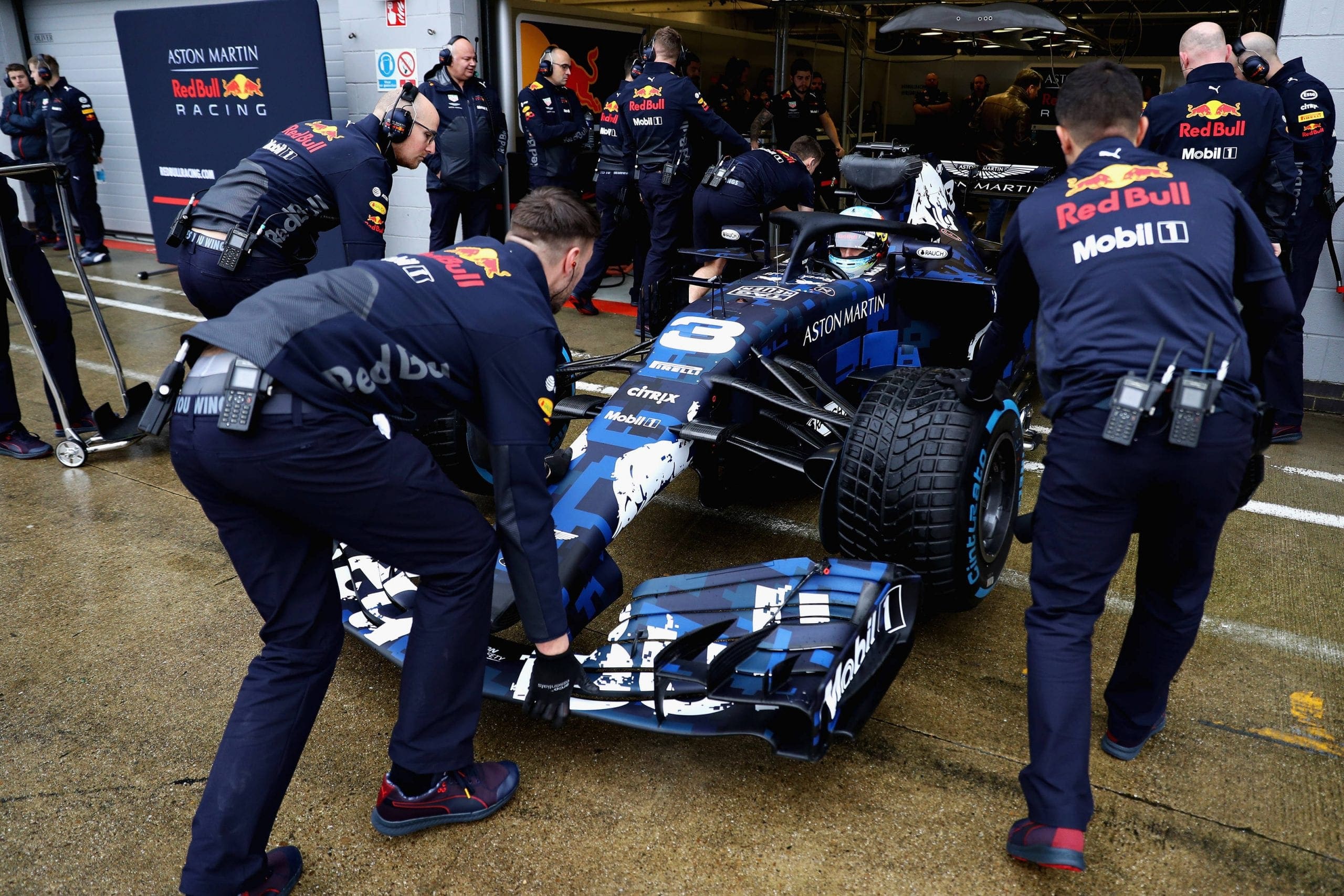GALERIA: Confira as primeiras imagens do Red Bull RB14 Red Bull RB14