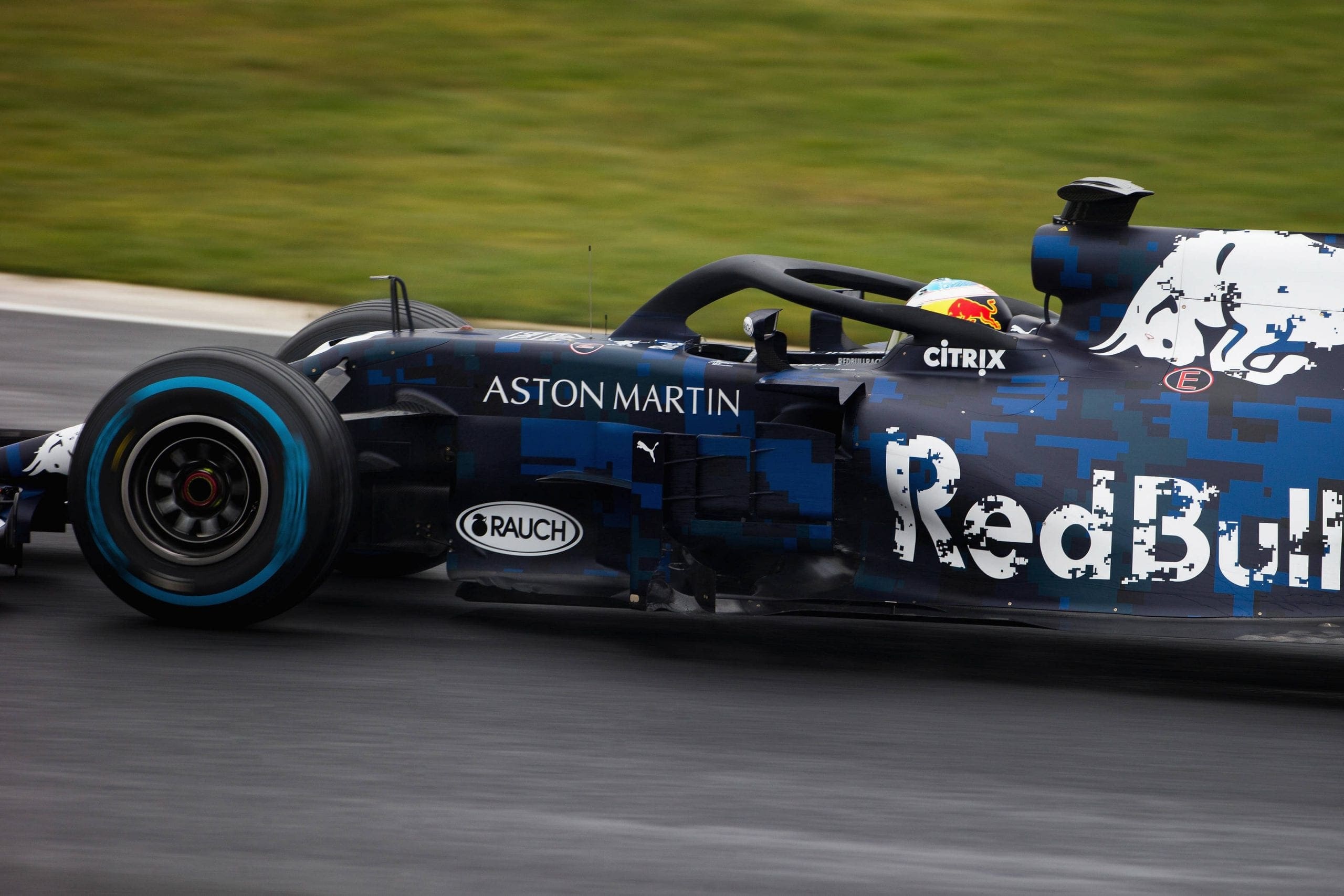 GALERIA: Confira as primeiras imagens do Red Bull RB14 Red Bull RB14
