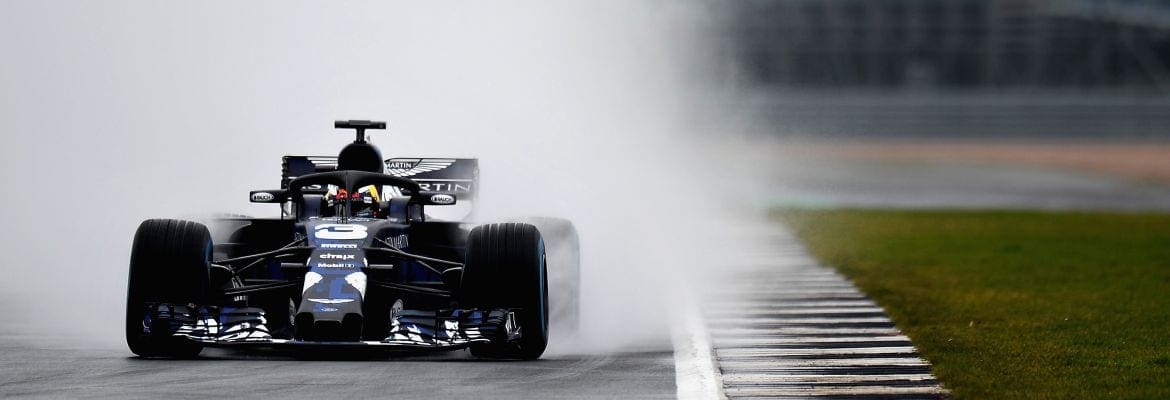 Daniel Ricciardo bateu o novo RB14 durante as filmagens em Silverstone