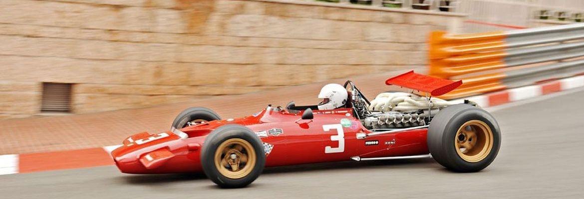 Ferrari vem de vermelho mais escuro para temporada 2018 da F1