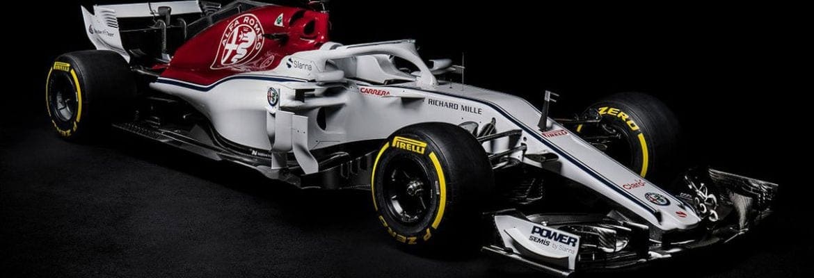 Alfa Romeo Sauber abandona o azul e revela o C37 vermelho e branco