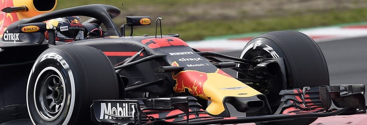 Max Verstappen tem dia complicado e com poucas voltas em Barcelona