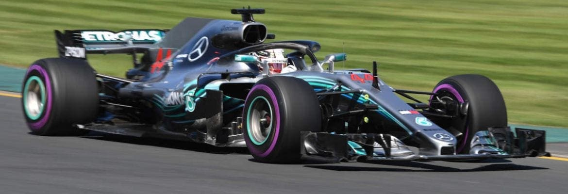 Hamilton lidera TL2 na Austrália; Verstappen na segunda posição