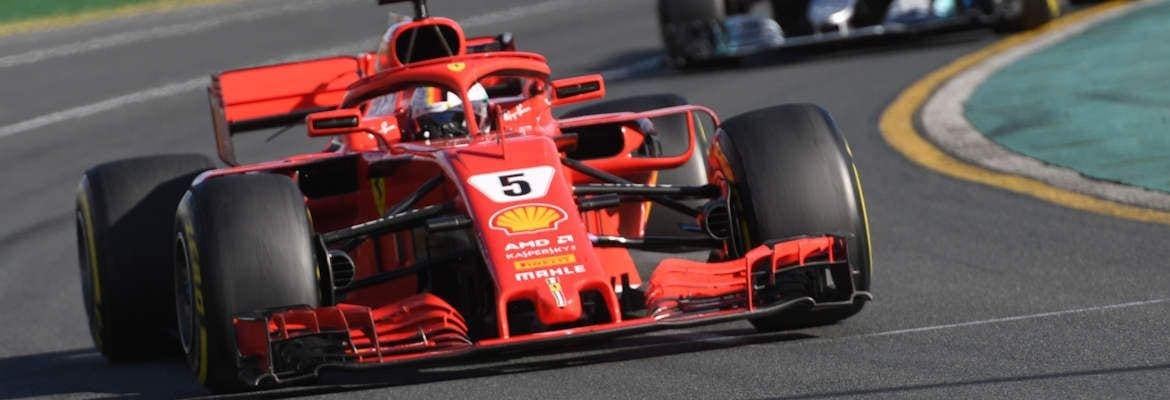 Sebastian Vettel (Ferrari) e Lewis Hamilton (Mercedes) - GP da Austrália