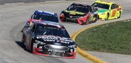 Clint Bowyer volta a vencer pela NASCAR em Martinsville