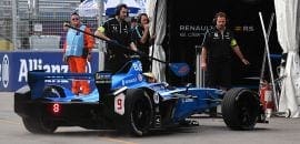 FIA deve padronizar equipamento de segurança usado pelos mecânicos