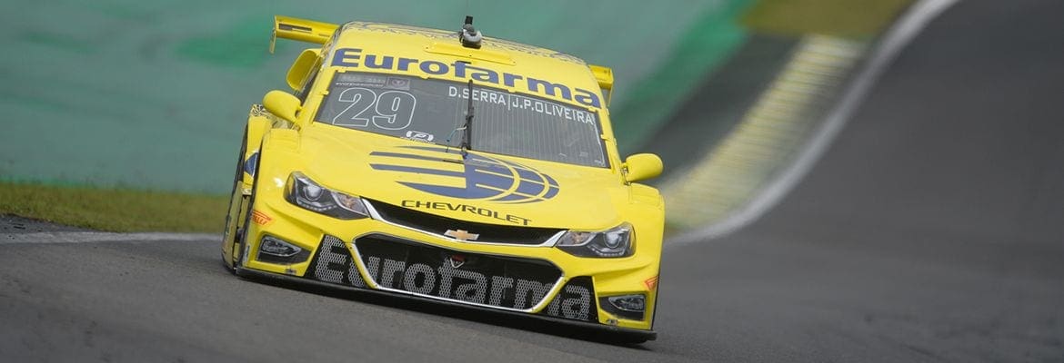 Em prova caótica, Daniel Serra e João Paulo de Oliveira vencem em Interlagos