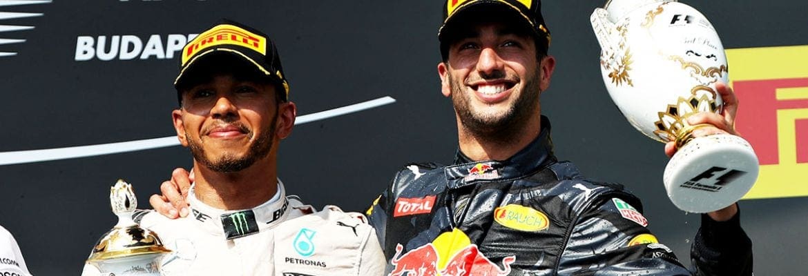 Hamilton nomeia Ricciardo como favorito para GP da Austrália