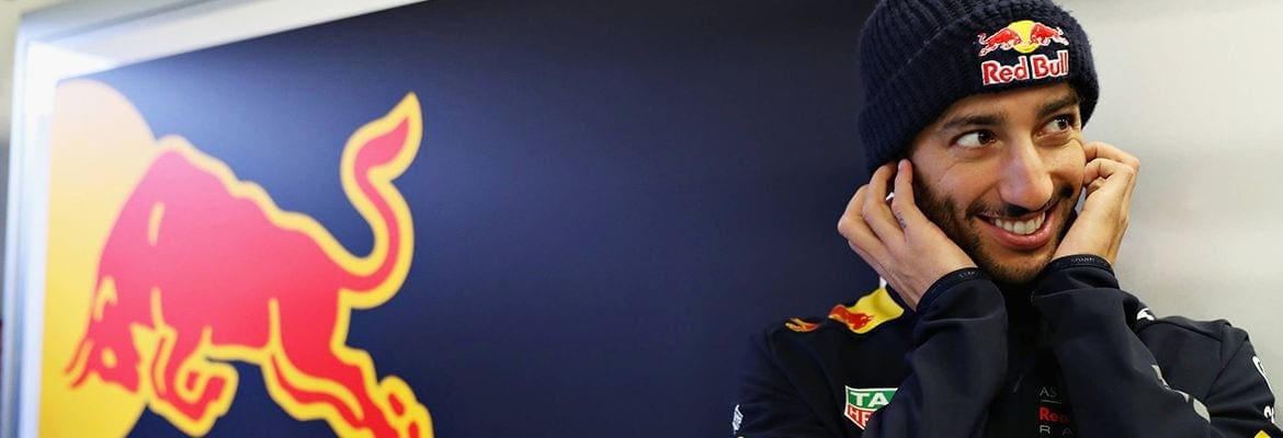 Daniel Ricciardo bate recorde em Barcelona e diz que “tem mais guardado” para a corrida