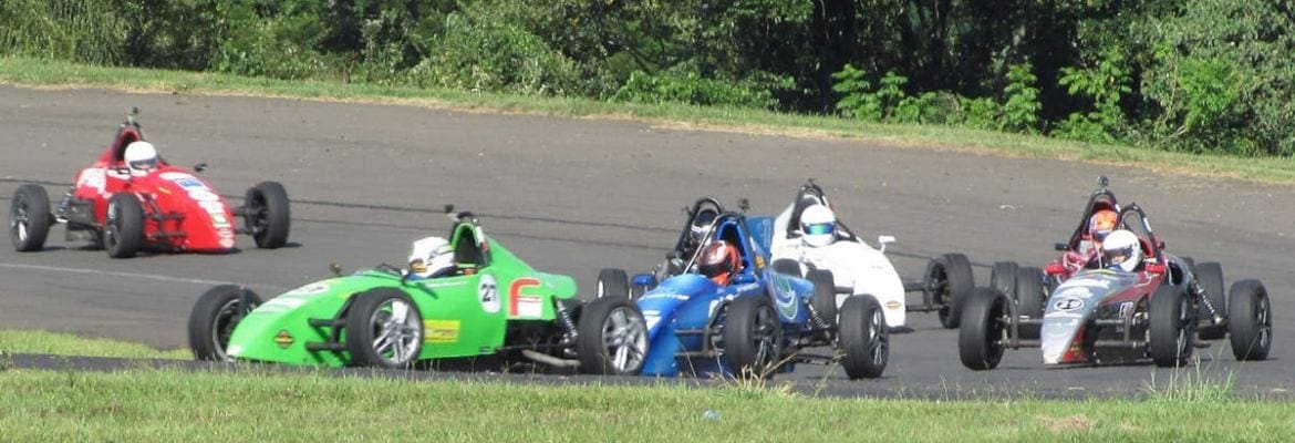 No Outubro Rosa, pilota mineira Gabriela Prado irá testar o carro da Fórmula Vee