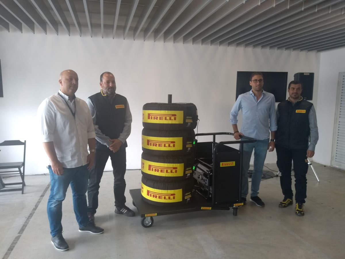 Manta térmica - Pirelli - Coletiva Pirelli