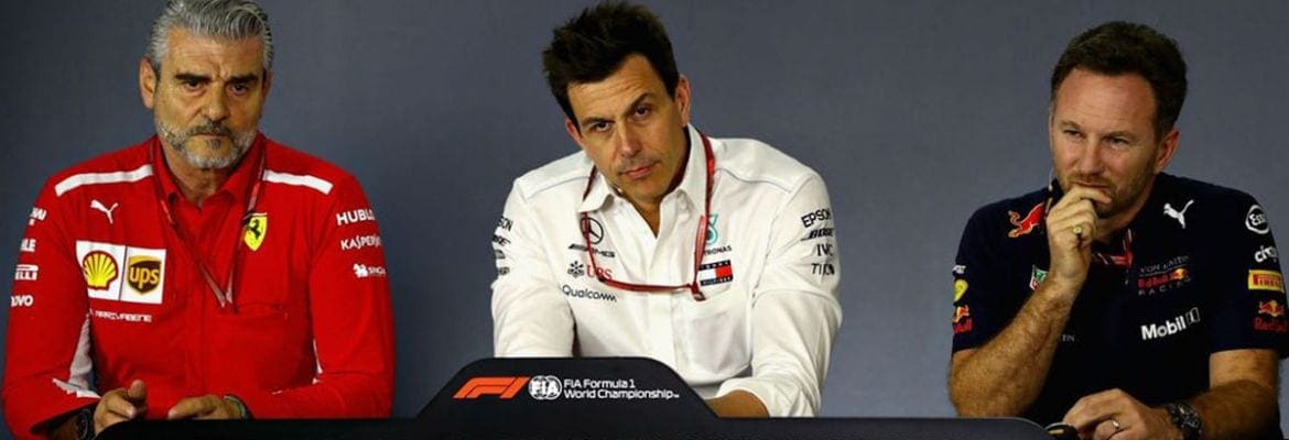 Arrivabene e Horner se enfrentam em coletiva de imprensa da F1