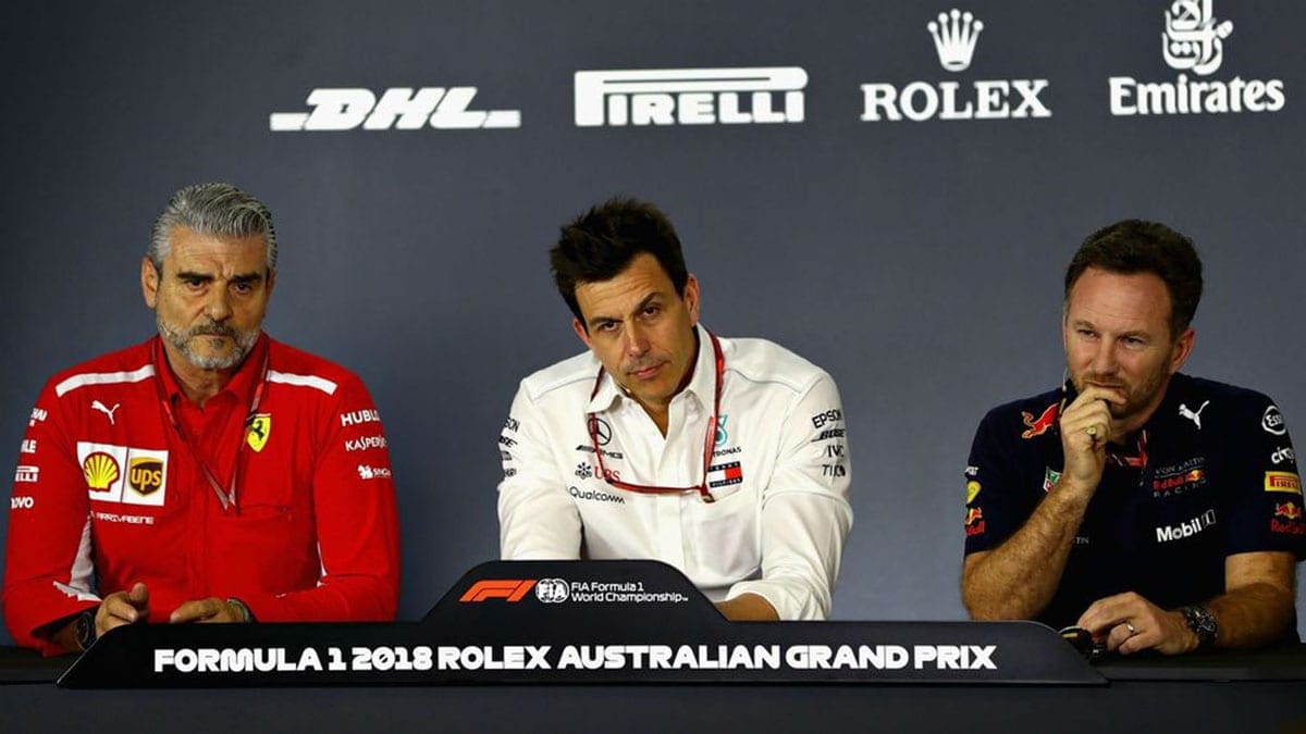 F1: Ex-chefe da Ferrari descarta Horner como solução: "Precisa começar do zero" Maurizio Arrivabene - Christian Horner