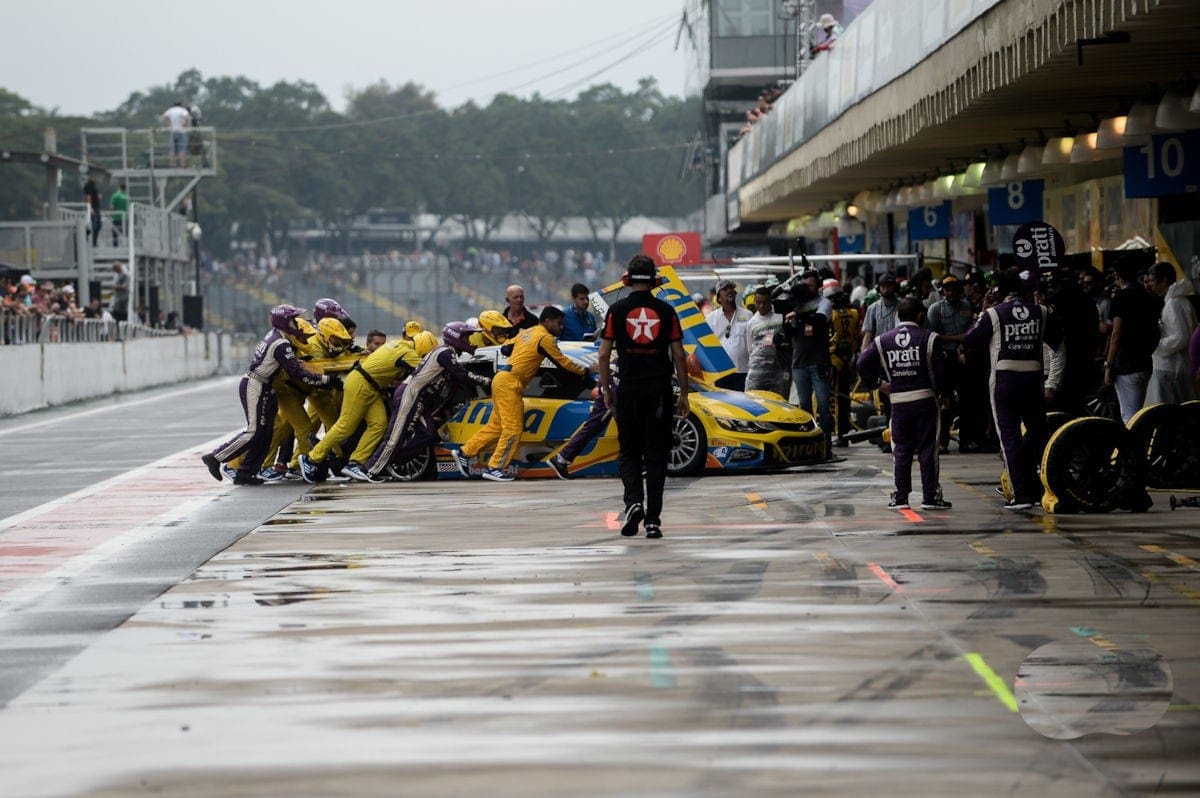 Bia Figueiredo - Stock Car - Ibterlagos