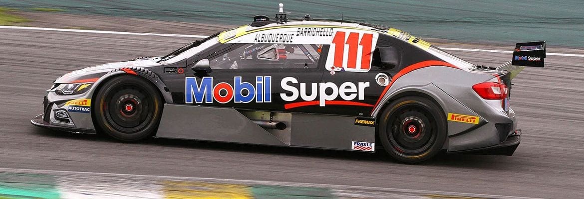 Em segundo, Barrichello comemora “nova chance” e se emociona no pódio