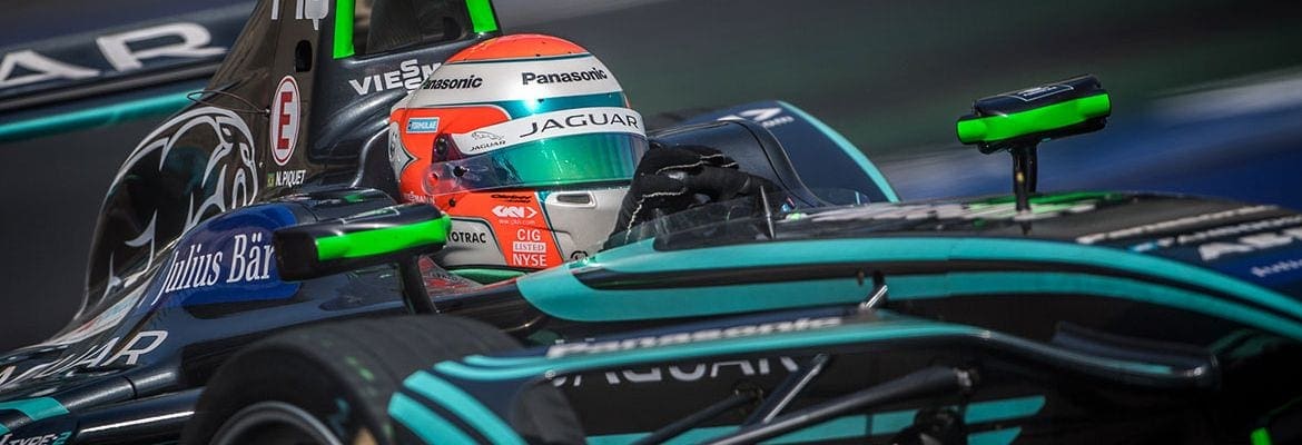 Nelsinho Piquet termina primeira metade do campeonato em quinto lugar