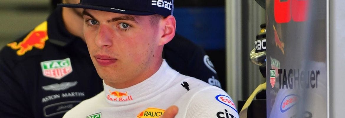 Verstappen leva pontos na superlicença após contato com Bottas