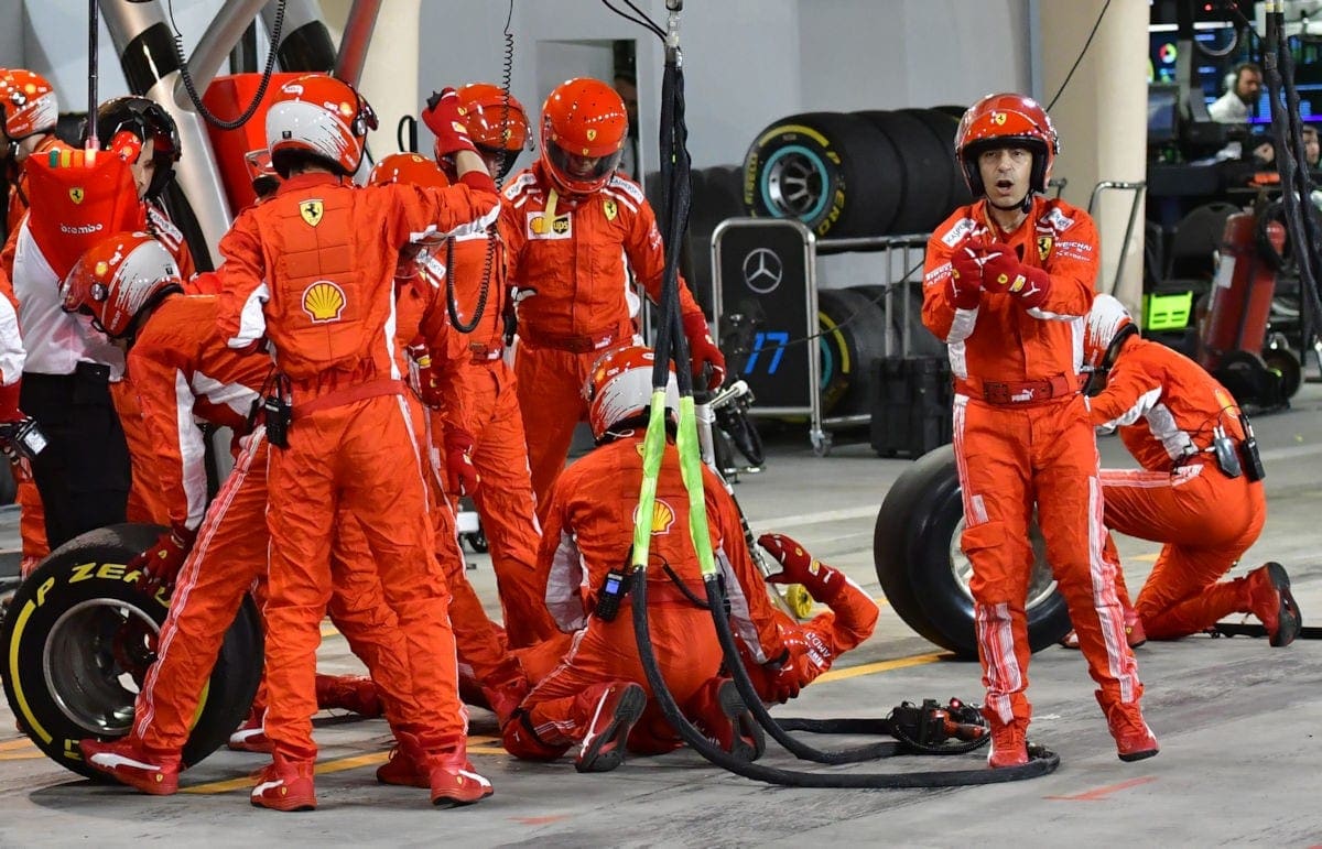 Acidente mecânico Ferrari - GP do Bahrain