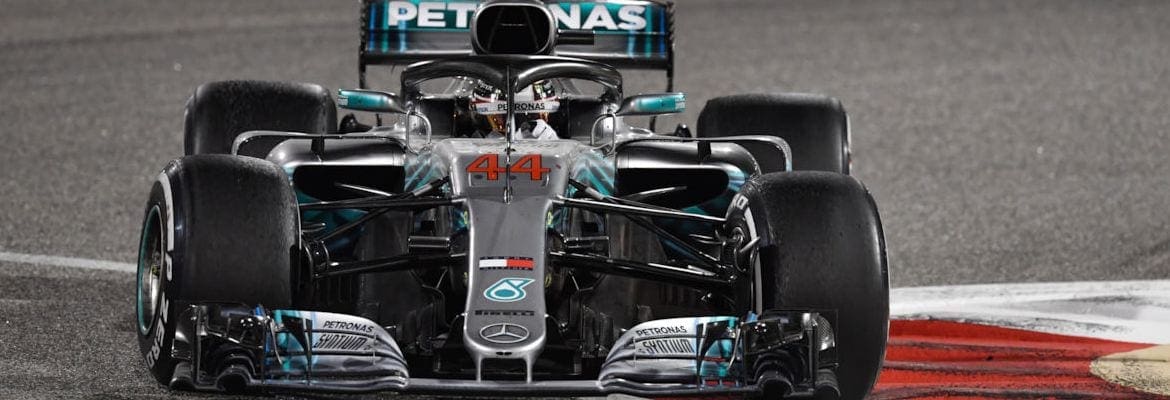 Hamilton definiu ultrapassagem de Verstappen como “estúpida”