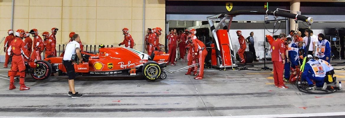 Mecânico da Ferrari retorna após acidente em pit stop