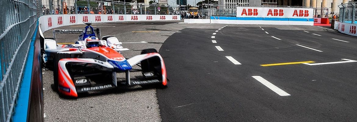 Felix Rosenqvist crava a pole em Roma, a terceira da temporada