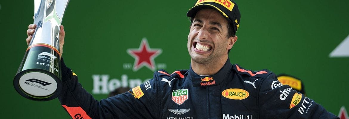 Ricciardo agradece aos mecânicos da Red Bull após vitória na China